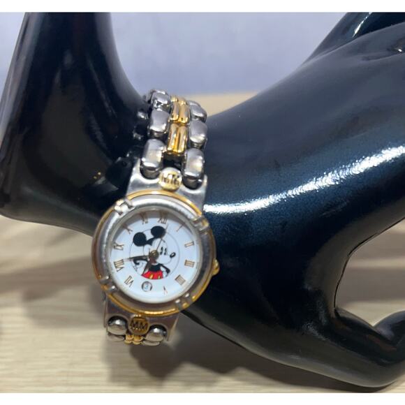 Vintage Disney Mickey Mouse Watch Time Works Made In Japan Silver/Gold - Picture 2 of 7